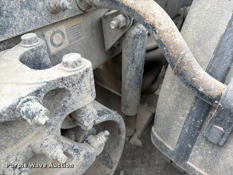 image for item EL0113 2018 Peterbilt 579 semi truck