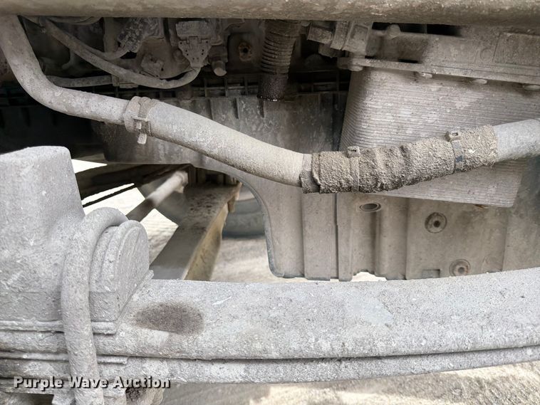 image for item EL0113 2018 Peterbilt 579 semi truck