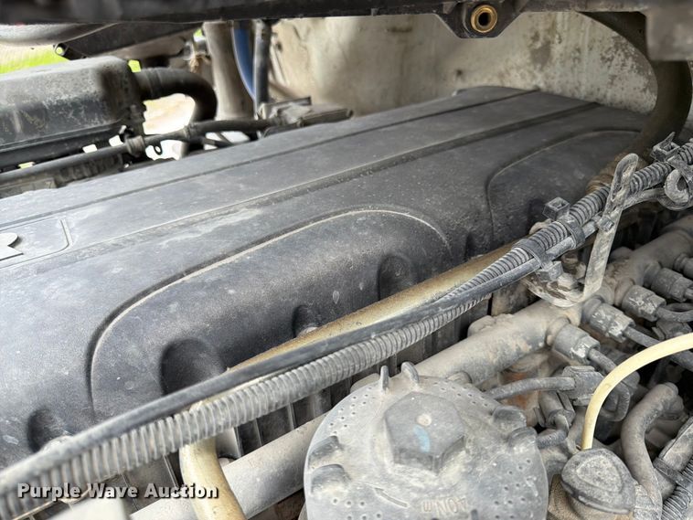 image for item EL0113 2018 Peterbilt 579 semi truck