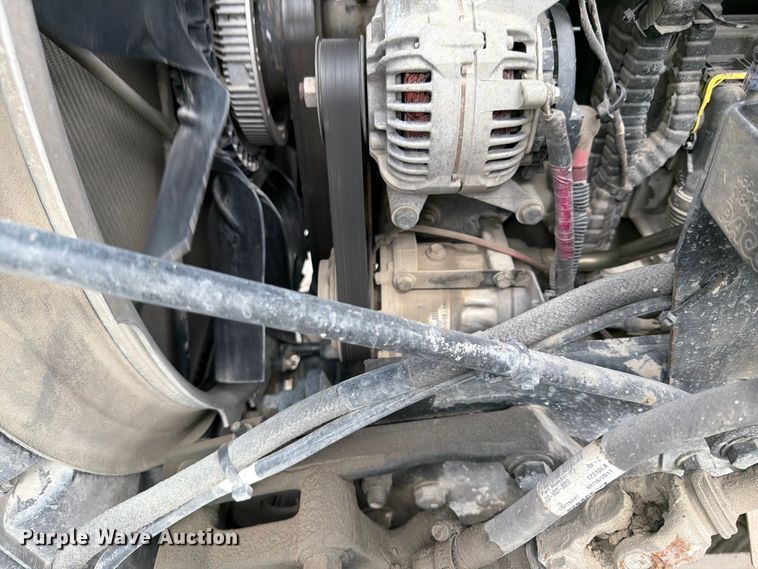 image for item EL0113 2018 Peterbilt 579 semi truck