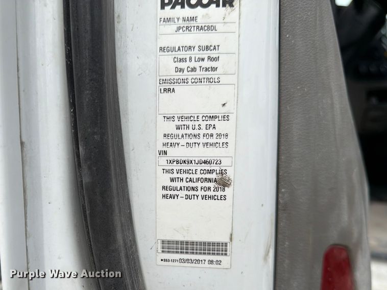 image for item EL0113 2018 Peterbilt 579 semi truck