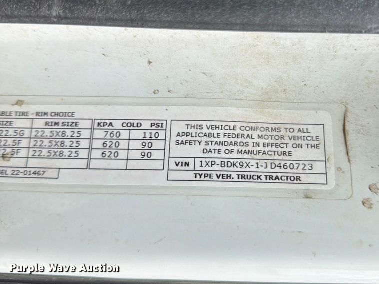 image for item EL0113 2018 Peterbilt 579 semi truck