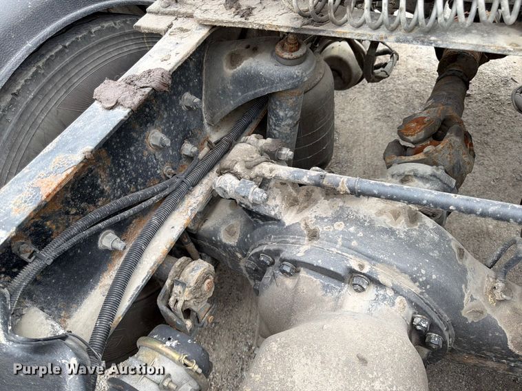 image for item EL0114 2016 Kenworth T880 semi truck