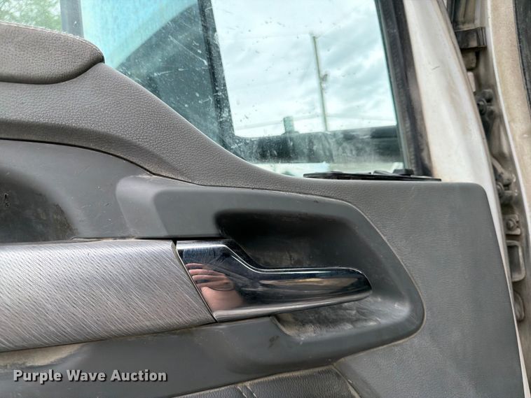 image for item EL0114 2016 Kenworth T880 semi truck