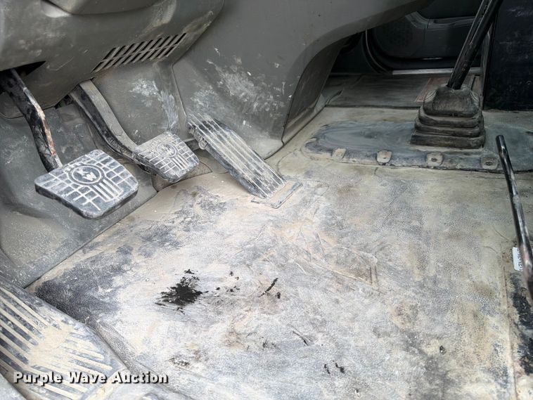 image for item EL0114 2016 Kenworth T880 semi truck