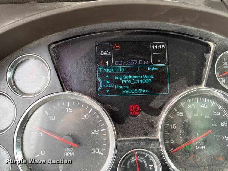 image for item EL0114 2016 Kenworth T880 semi truck