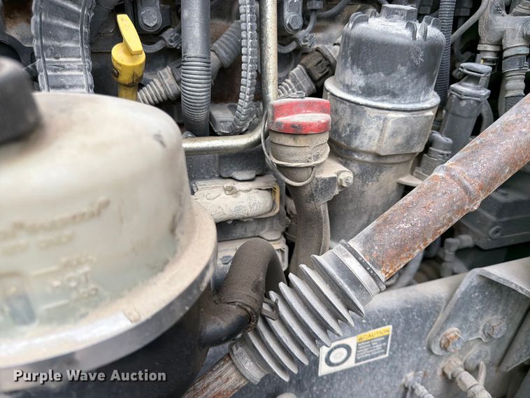 image for item EL0114 2016 Kenworth T880 semi truck