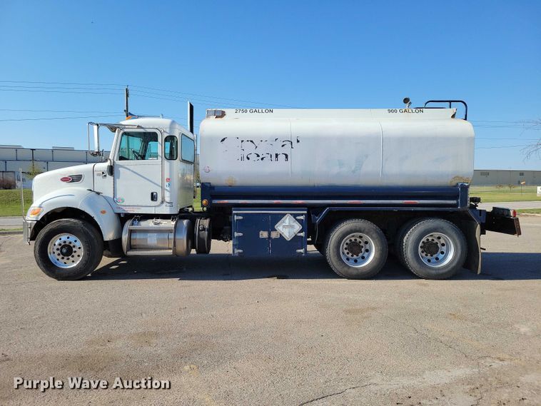 image for item EM2306 2012 Peterbilt 348 oil distributor truck