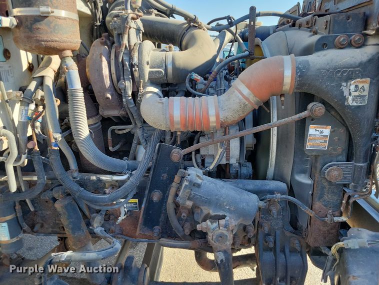 image for item EM2306 2012 Peterbilt 348 oil distributor truck