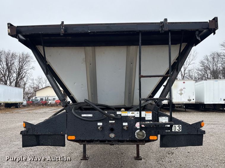 image for item EM5041 2004 Etnyre live bottom trailer