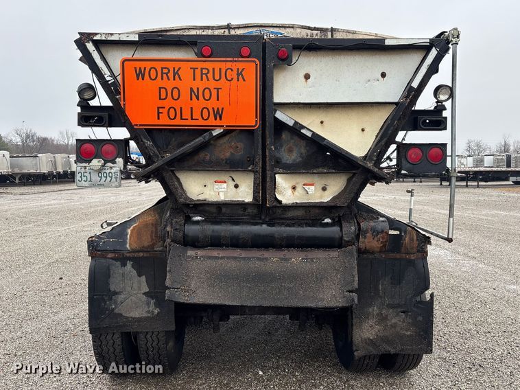 image for item EM5041 2004 Etnyre live bottom trailer