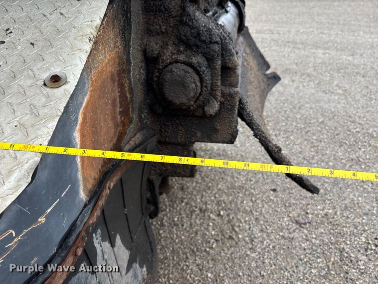 image for item EM5041 2004 Etnyre live bottom trailer