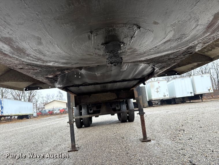 image for item EM5041 2004 Etnyre live bottom trailer