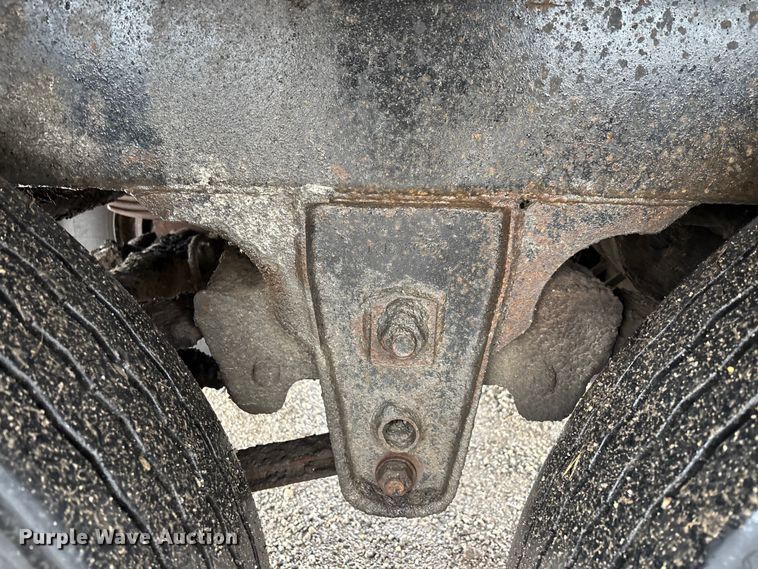 image for item EM5041 2004 Etnyre live bottom trailer