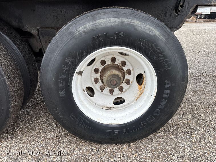 image for item EM5041 2004 Etnyre live bottom trailer