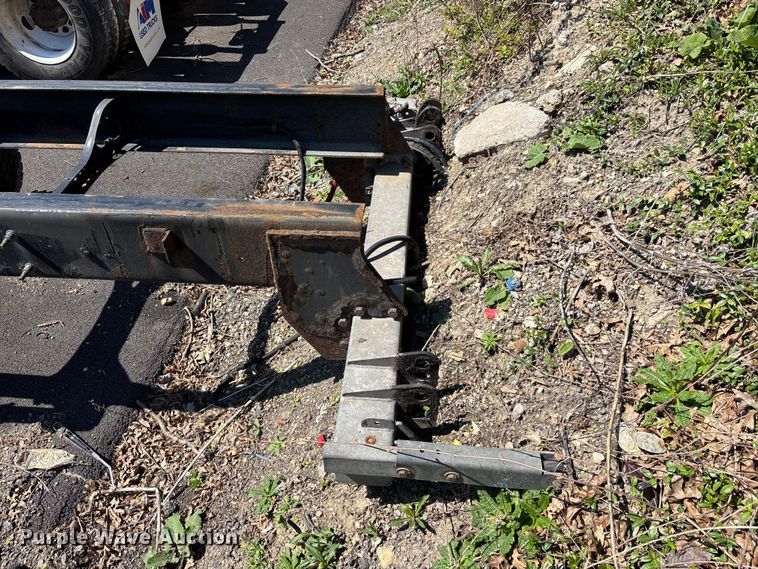 image for item EM8608 2020 International MV607 truck cab and chassis