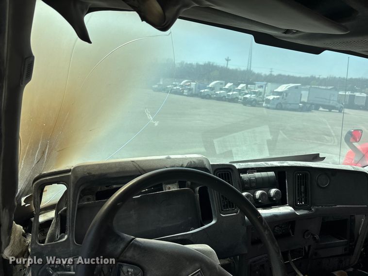 image for item EM8608 2020 International MV607 truck cab and chassis