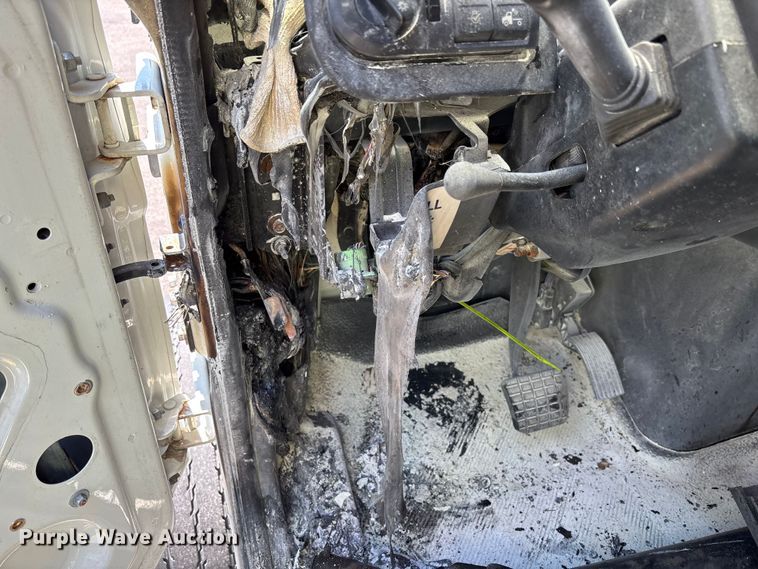 image for item EM8608 2020 International MV607 truck cab and chassis