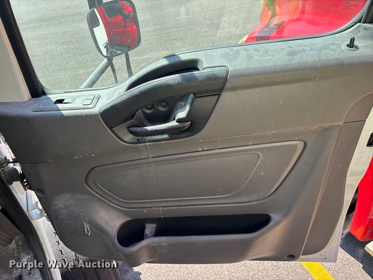 image for item EM8608 2020 International MV607 truck cab and chassis