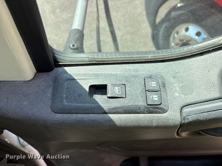 image for item EM8608 2020 International MV607 truck cab and chassis