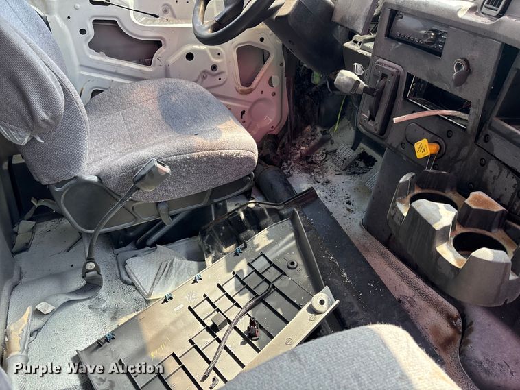 image for item EM8608 2020 International MV607 truck cab and chassis