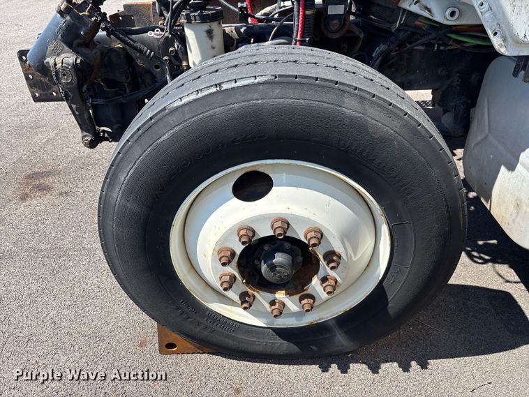 image for item EM8608 2020 International MV607 truck cab and chassis