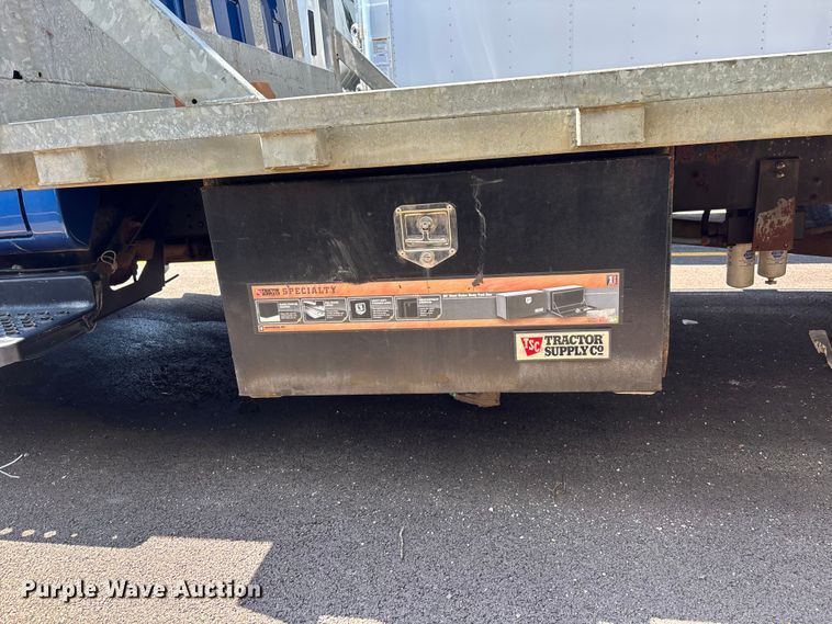 image for item EM8609 2003 Chevrolet C5500 flatbed truck