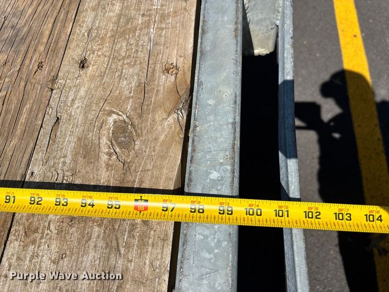 image for item EM8609 2003 Chevrolet C5500 flatbed truck