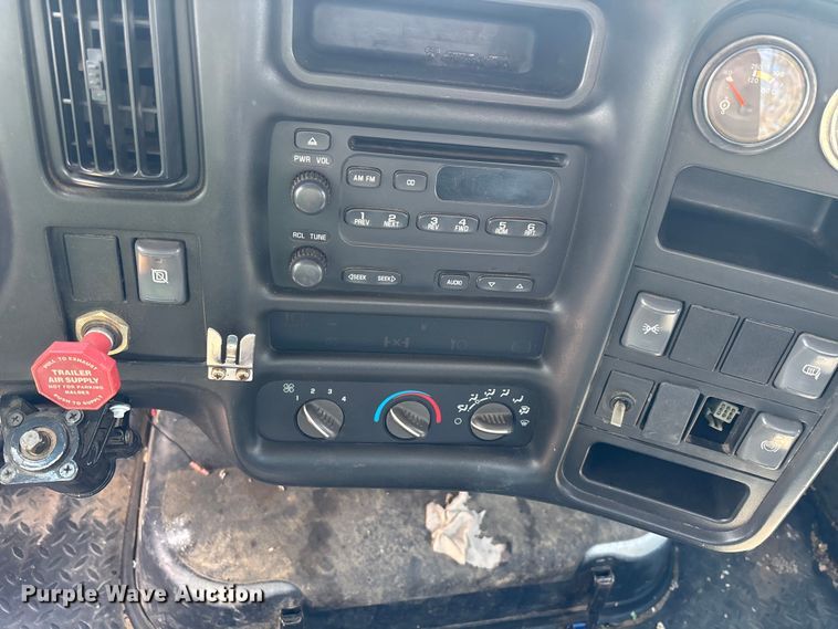 image for item EM8609 2003 Chevrolet C5500 flatbed truck