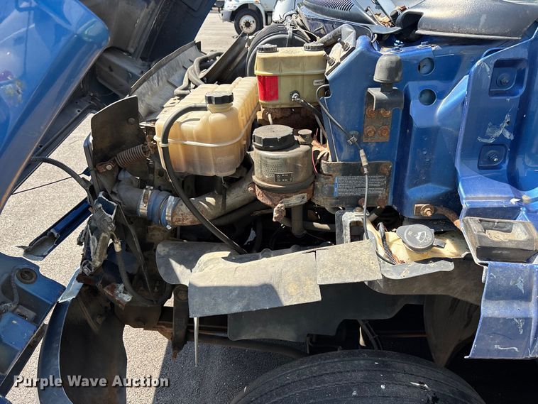 image for item EM8609 2003 Chevrolet C5500 flatbed truck