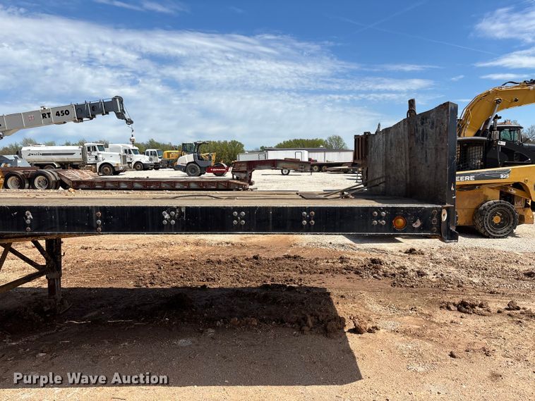 image for item EO4147 1977 Fruehauf flatbed trailer