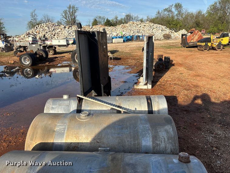 image for item EO4153 Truck parts