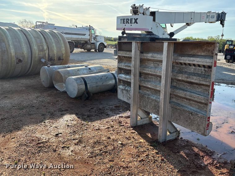 image for item EO4153 Truck parts