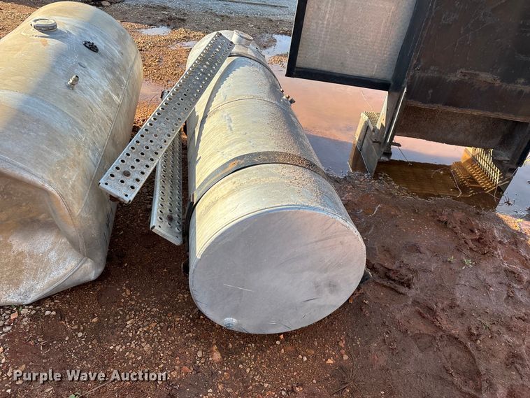 image for item EO4153 Truck parts