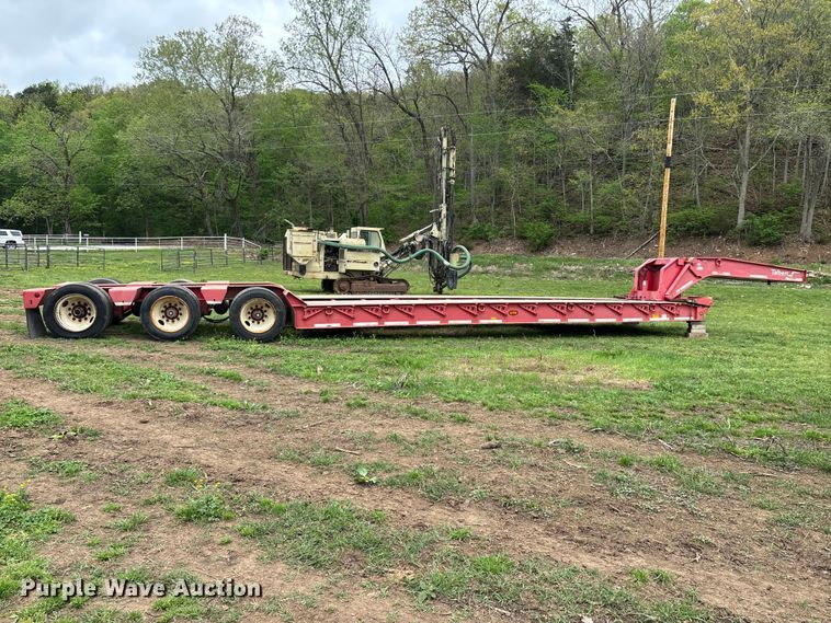 image for item EO4184 2001 Talbert lowboy equipment trailer