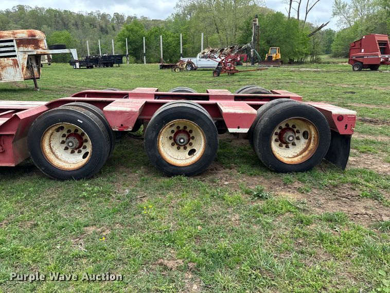 image for item EO4184 2001 Talbert lowboy equipment trailer