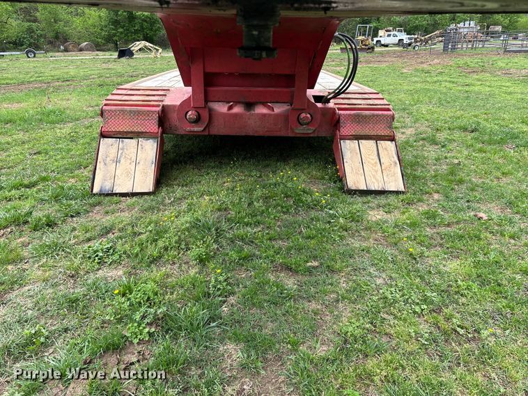 image for item EO4184 2001 Talbert lowboy equipment trailer
