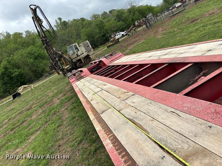 image for item EO4184 2001 Talbert lowboy equipment trailer