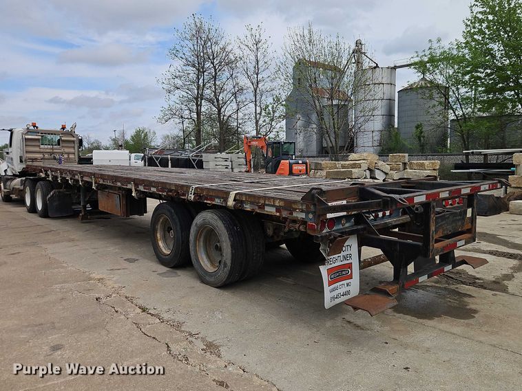 image for item EO7239 1980 Lufkin THT-60 ST flatbed trailer