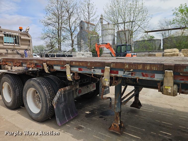 image for item EO7239 1980 Lufkin THT-60 ST flatbed trailer