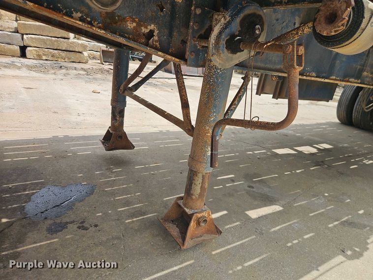 image for item EO7239 1980 Lufkin THT-60 ST flatbed trailer