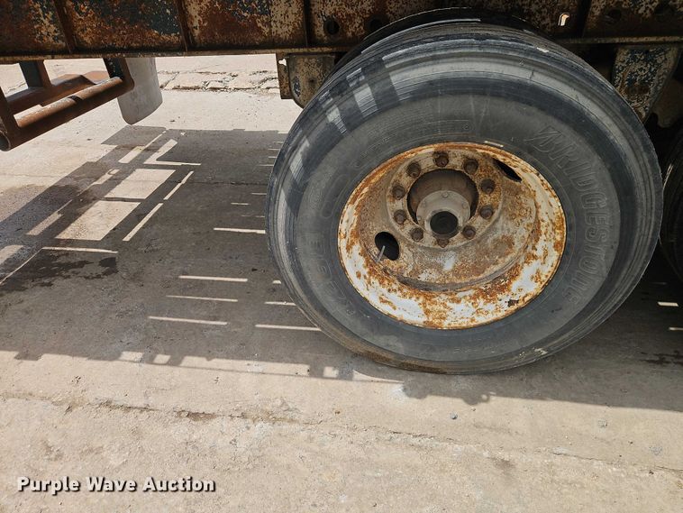 image for item EO7239 1980 Lufkin THT-60 ST flatbed trailer