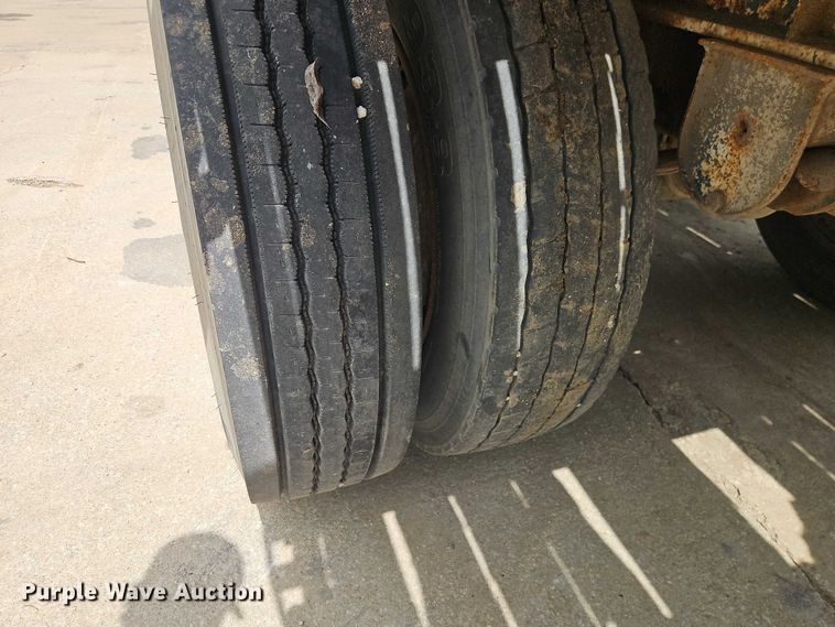 image for item EO7239 1980 Lufkin THT-60 ST flatbed trailer