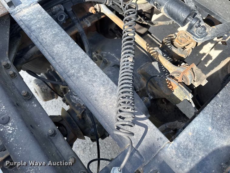 image for item EQ5022 2005 Mack CX613 semi truck