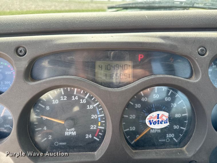 image for item EQ5022 2005 Mack CX613 semi truck