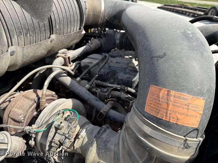 image for item EQ5022 2005 Mack CX613 semi truck