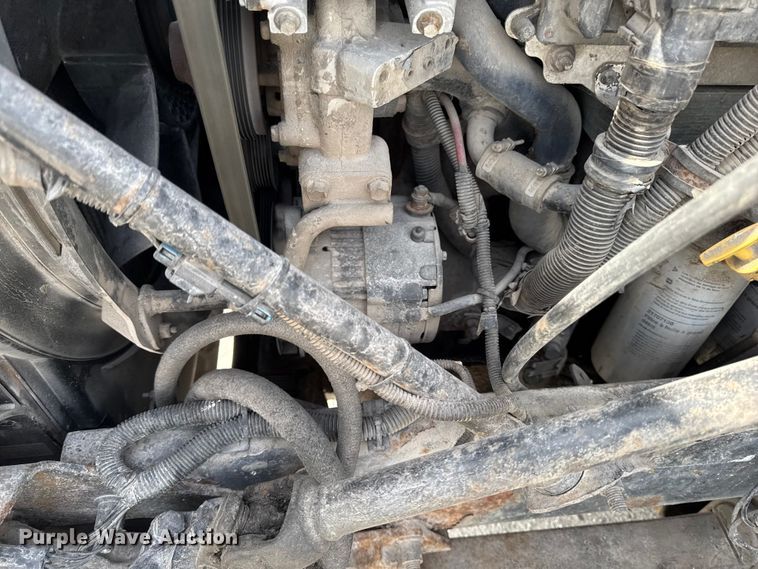 image for item EQ5022 2005 Mack CX613 semi truck