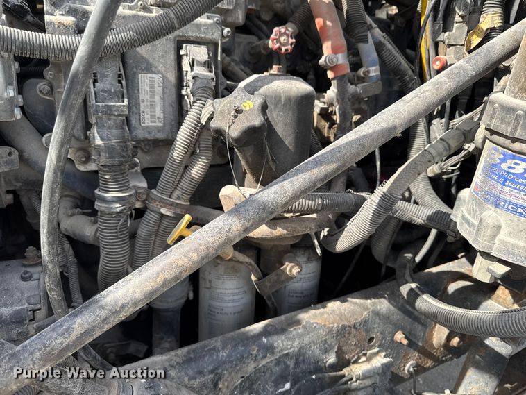 image for item EQ5022 2005 Mack CX613 semi truck