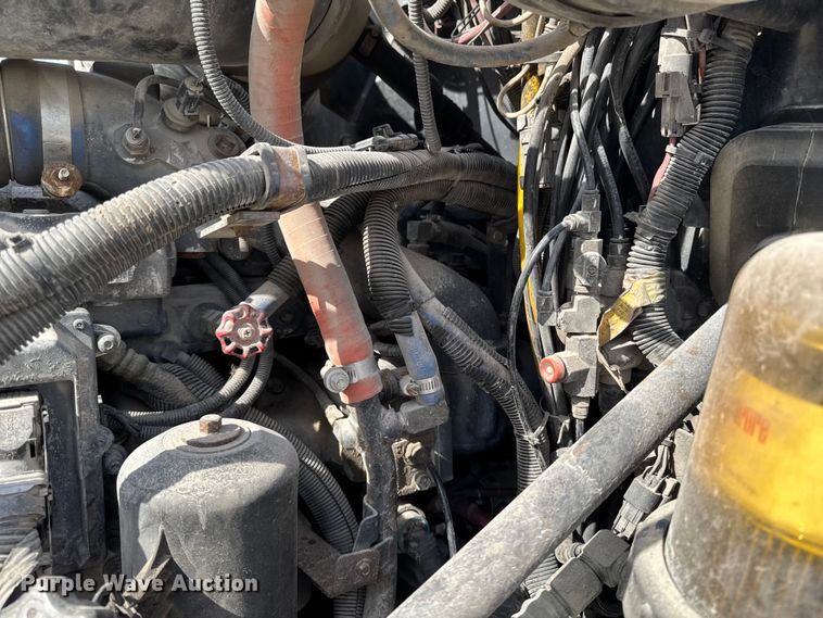 image for item EQ5022 2005 Mack CX613 semi truck