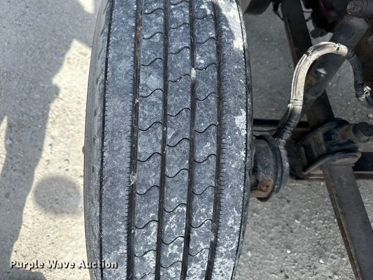 image for item EQ5022 2005 Mack CX613 semi truck